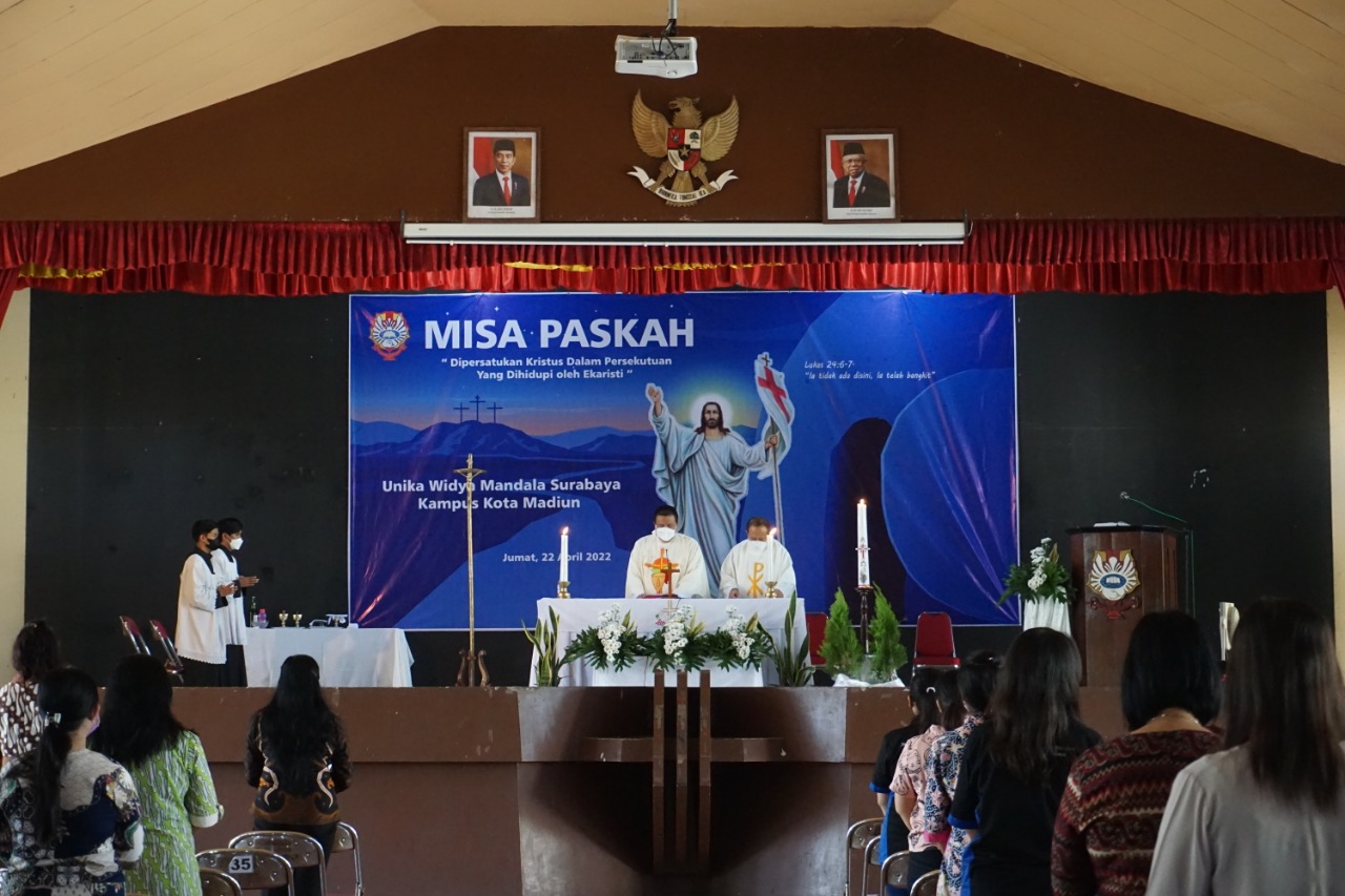 Misa Paskah Kampus Jumat 22 April 2022 CAMPUS MINISTRY UKWMS KAMPUS